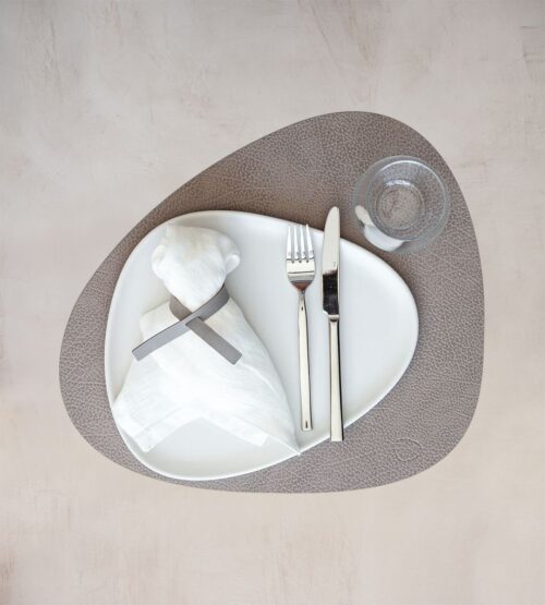 Lind DNA Table Mat Curve L Hippo Warm Grey