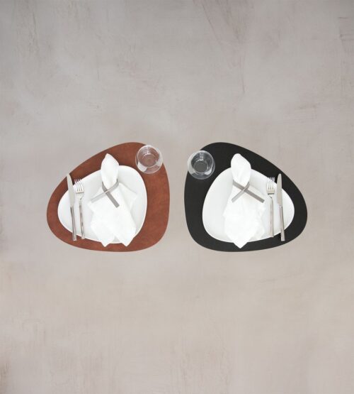 Lind DNA Table Mat Curve L Double Bull Cognac/Black