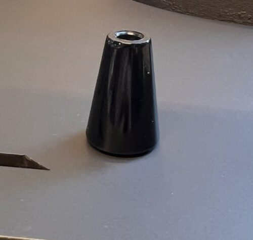 Knopp bakelit M6, konisk, 30mm