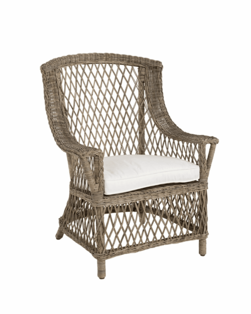 Artwood Estelle karmstol i rotting Kubu Slim Grey med armstöd och off white dyna