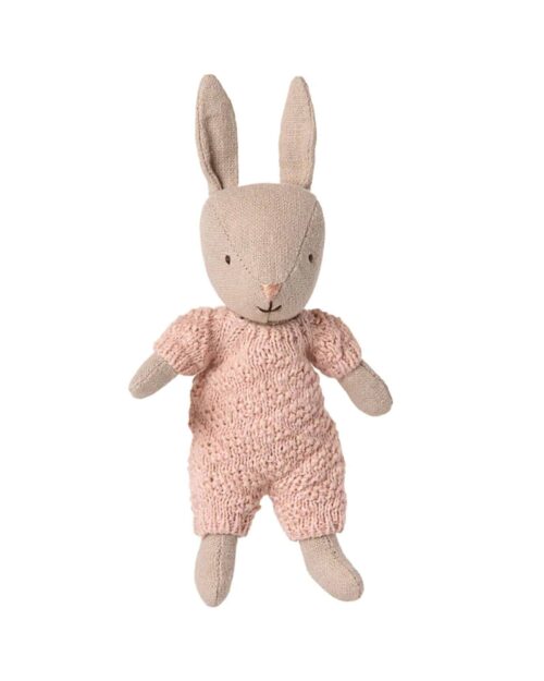 Maileg Kanin, Micro – Sand/Rose med Stickad Dräkt